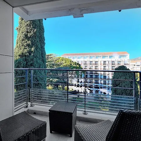 Carlton Riviera شقة